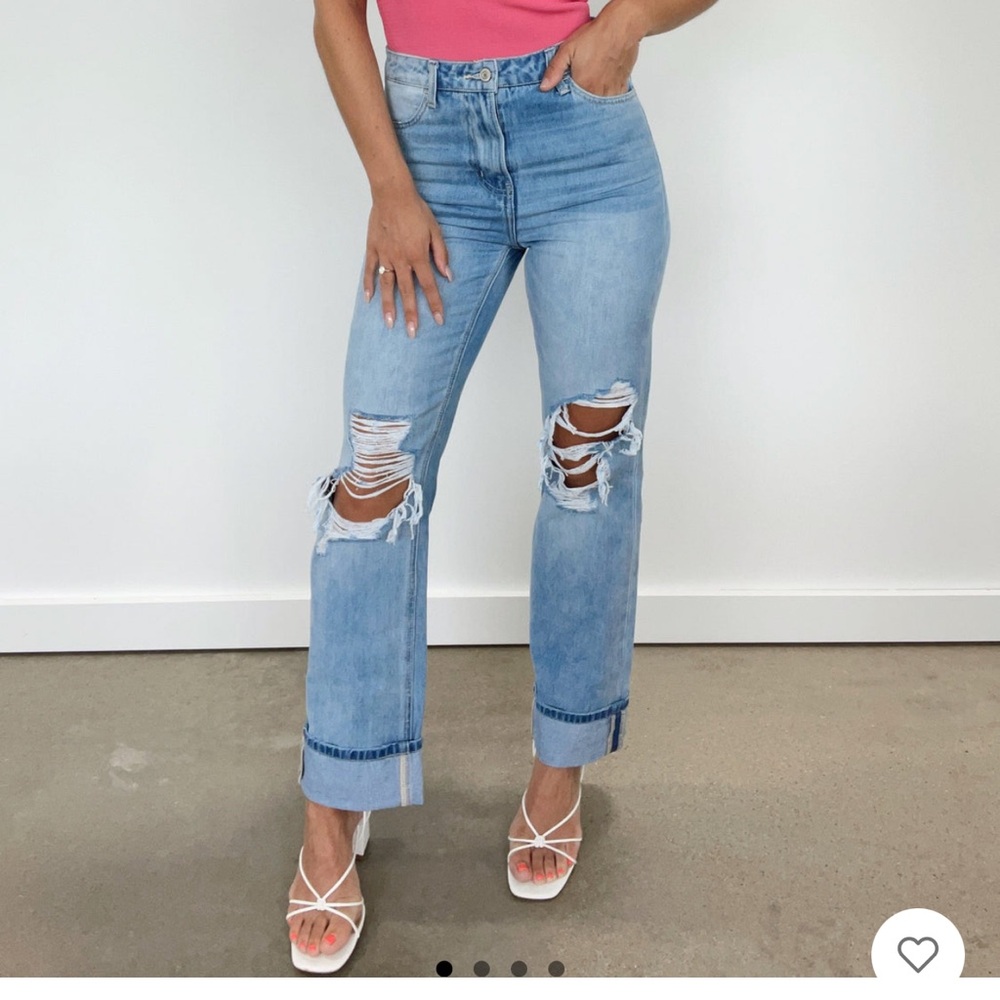 Distressed Cuff Jean